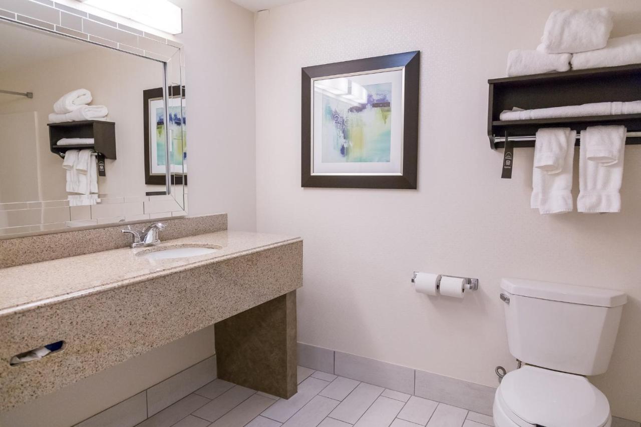Holiday Inn & Suites Syracuse Airport - Liverpool By Ihg エクステリア 写真